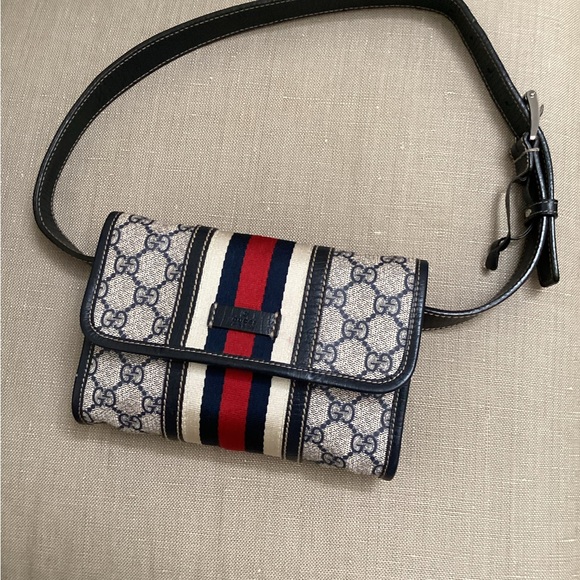 Preowned authentic Vintage Gucci Ophidia Blue Belt Bag. - Picture 3 of 9